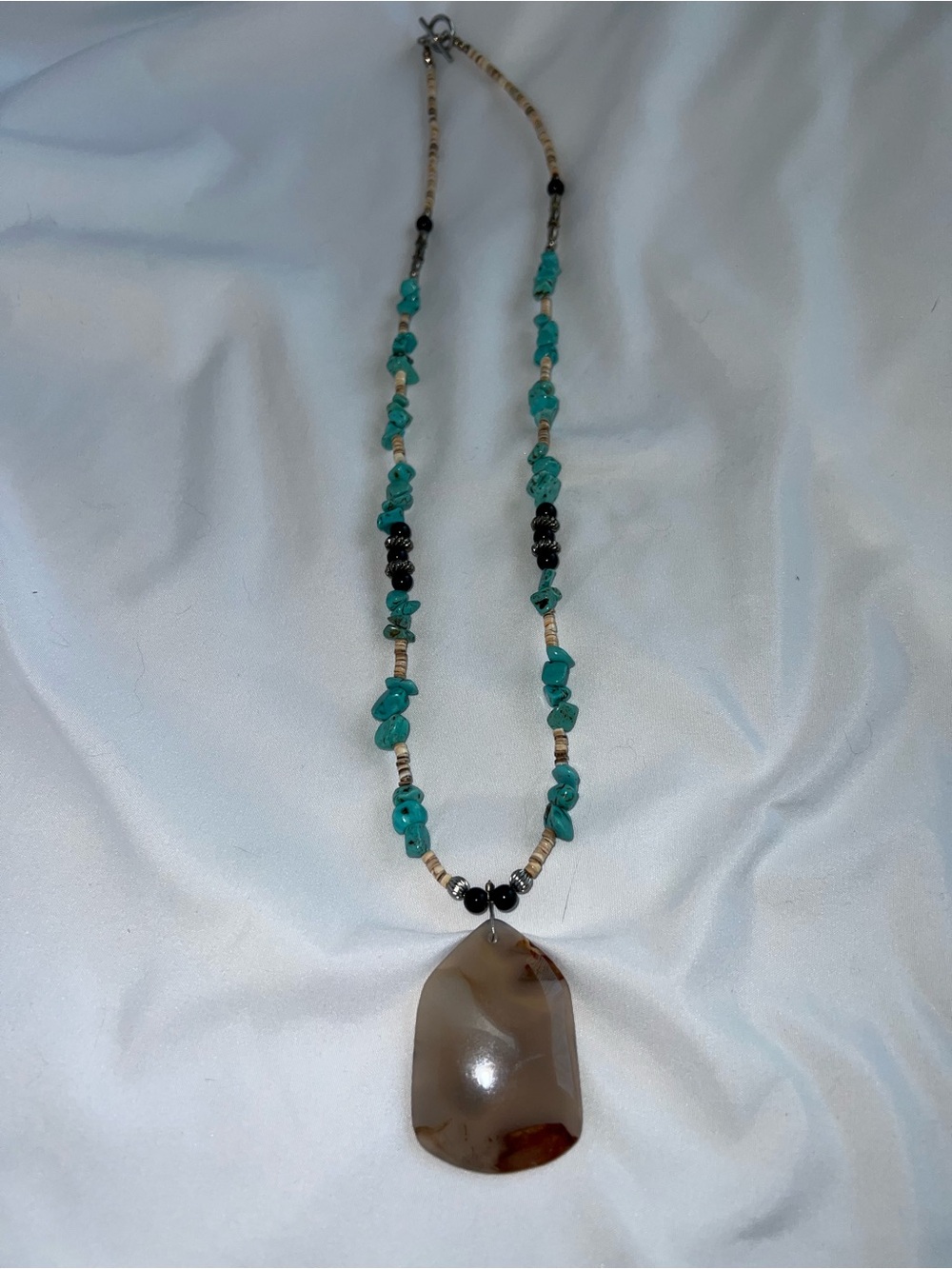Turquoise Chip Bead Necklace with Agate Pendant - Women Jewelry - Picture 4 of 5